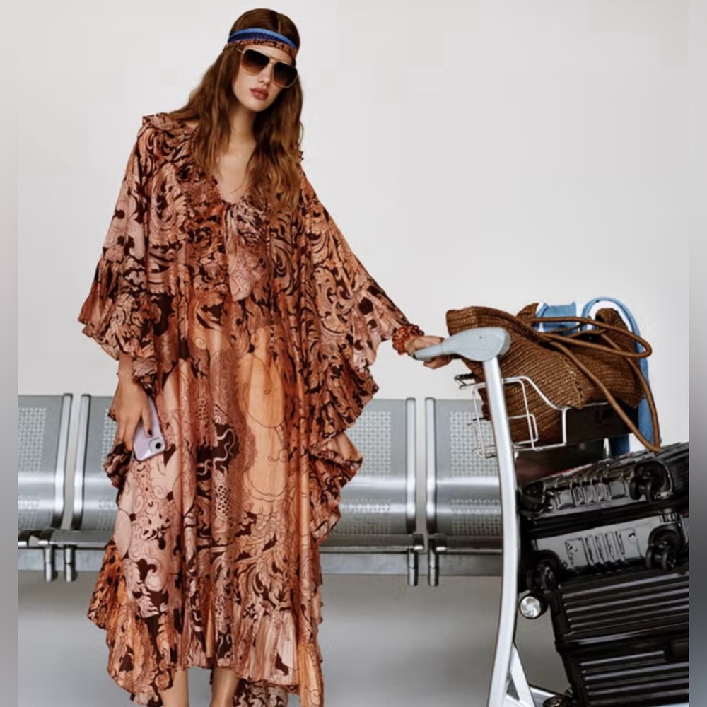 H&M White Lotus Collection Kaftan